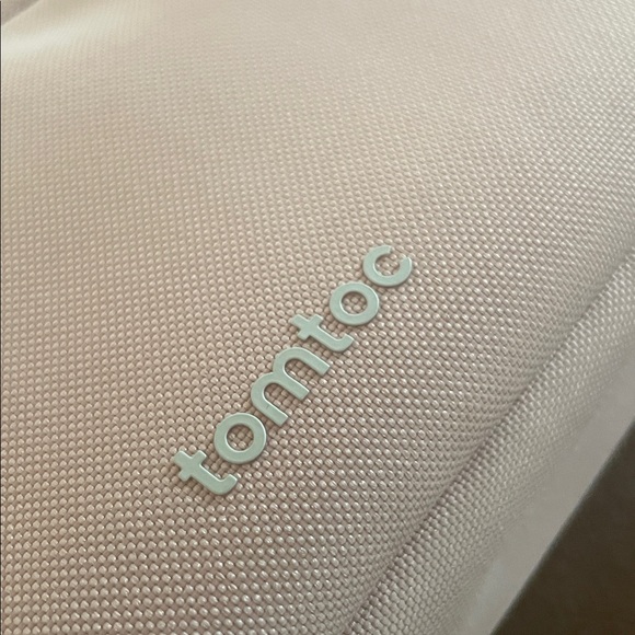 Tomtoc Pink Electronic/Cosmetic Bag - Picture 9 of 9